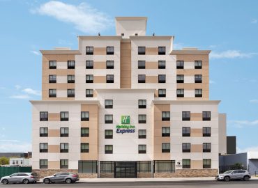 Holiday Inn Express Jamaica – Jfk Airtrain – Nyc, an IHG Hotel