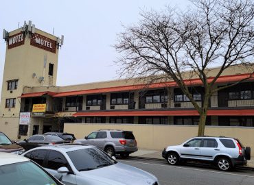 Bronx Park Motel