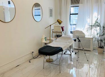 Academy of Freelance Makeup NYC